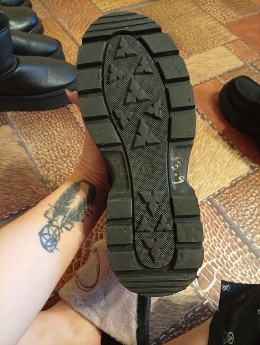 Продам обувь зима-лето