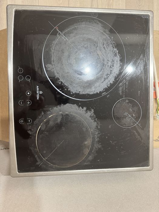 Продам встраиваемую электроплиту