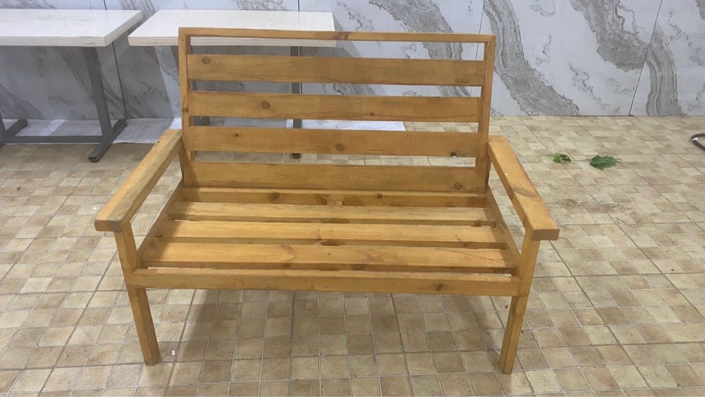 Продам стулья , лавочки для кафе , для дома
