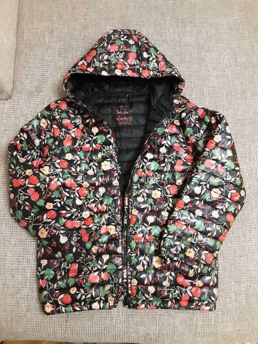 Детско-юношеско яке за момиче, марка RESERVED, ръст 158 см.