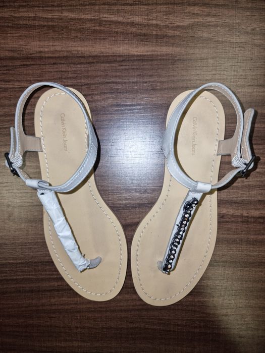 Равни дамски сандали Calvin Klein Jeans, модел Dara Shiny Vacchetta