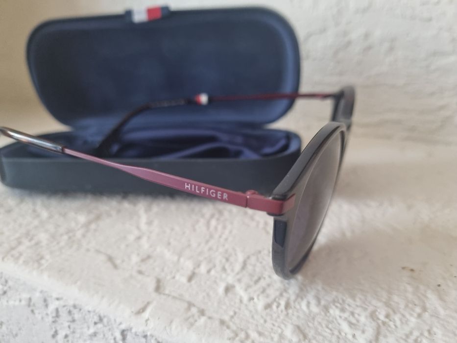 Слънчеви очила TOMMY HILFIGER