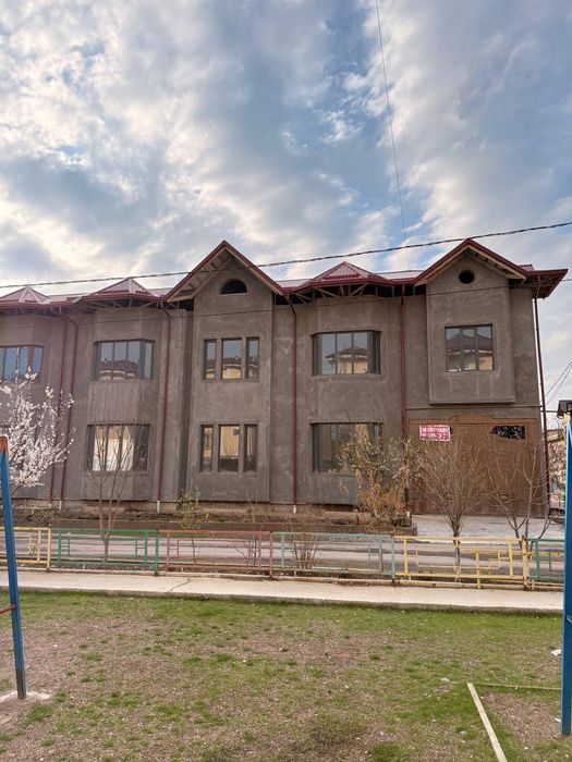 Sergeli Kia Avtasalon 5 sotix hovli. 420000$