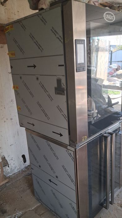 Печка UNOX пароконвектомат.