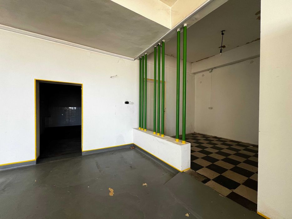 Дава се под наем Промишлена сграда в с. Сенник, Област Габрово - 288 кв.м за 510 € - Снимка #4