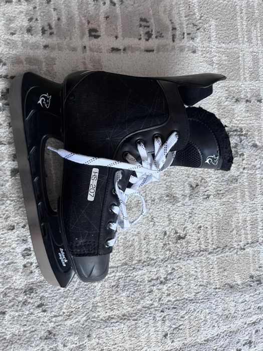 продам коньки HS-207