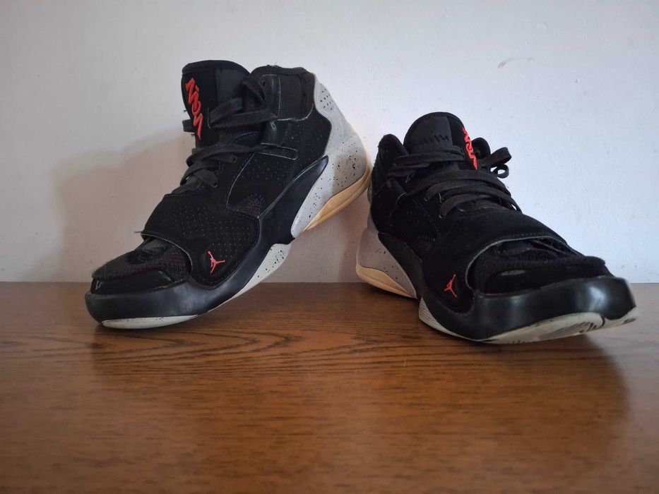 Jordan zion 2 alb-gri