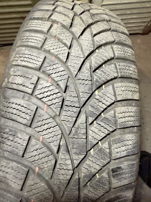 Зимни Гуми 195/65/15  TOYO OBSERVE S944