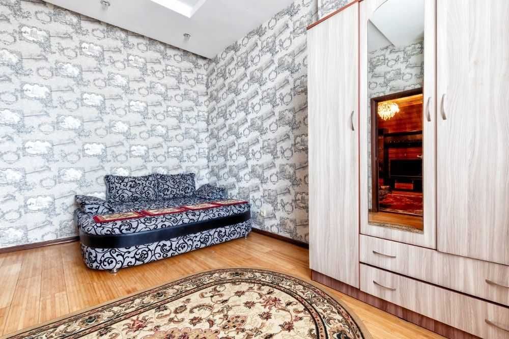 Сдам посуточно 3-комн квартиру