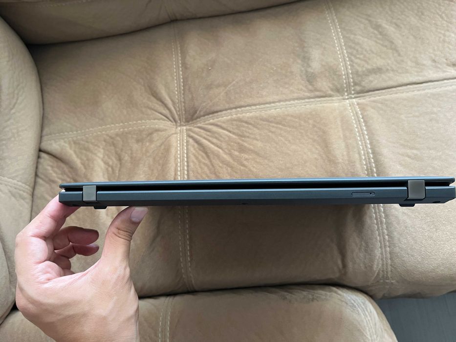 Lenovo ThinkPad P14s Gen 4 (AMD)