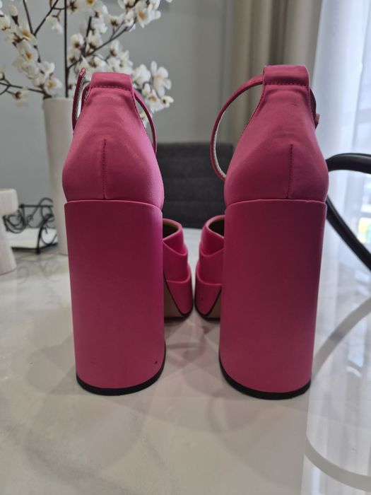 STEVE MADDEN обувки