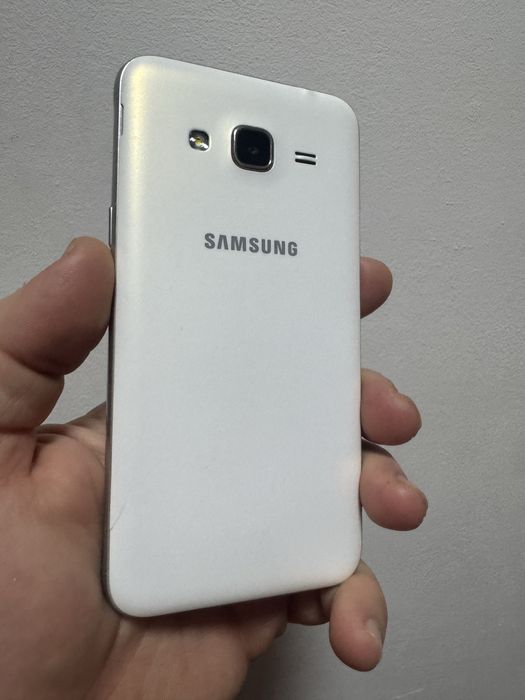 Samsung j3-2016 white pearl