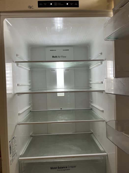 LG Холодильники продам срочны