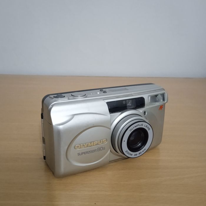 Плёночный фотоаппарат Olympus superzoom 80G