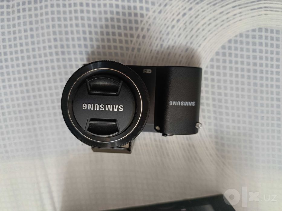 Цифровой фотоаппарат Samsung NX1000