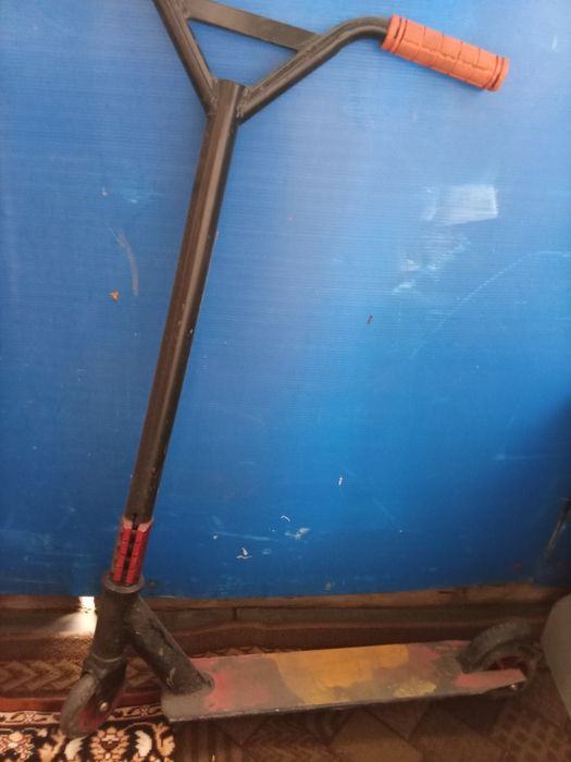 Продам самокаты по 3000 каждый. Б/у рабочие.