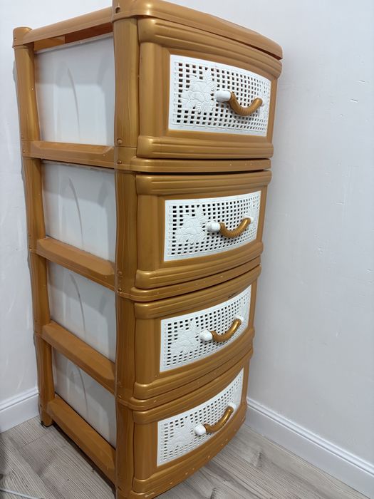 Продам комод пластиковый