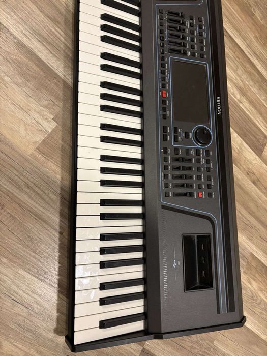 Корг korg ketron sd9