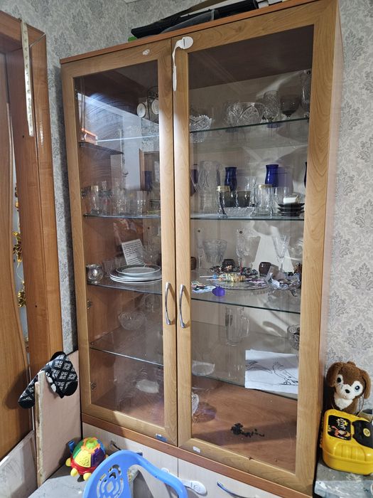 Продам горку,  шкаф