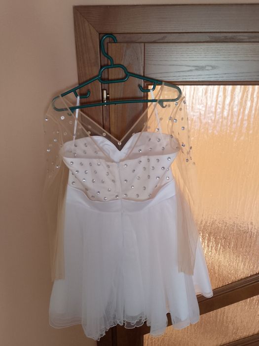 Rochie albă elegantă