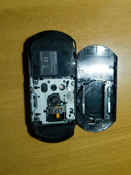 Продам psp street (e1004)