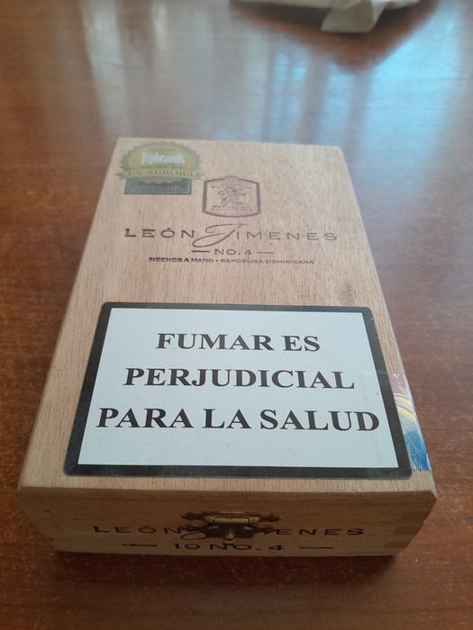 Продам коробку для хранения сигар