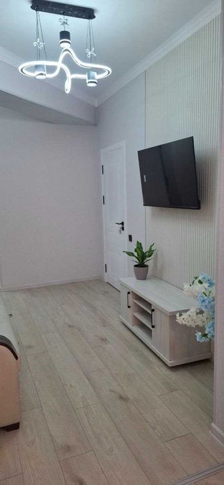 Продаю Свою квартиру в Яшнабадском районе Новострой 2х ком 2-этаж 45м2