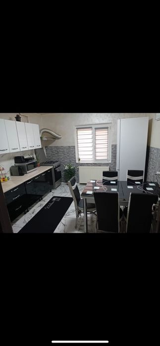Vand apartament cu 2 camere