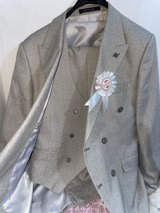 продам костюм цена срочная