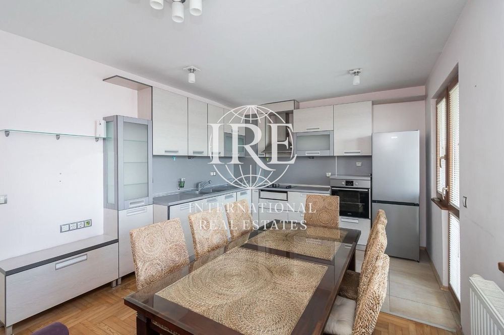 4-стаен  Варна-ВИНС площ 113 м2  цена 350000 евро център