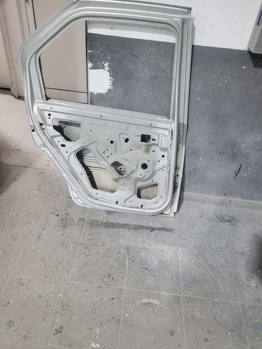 Ușa stânga spate logan