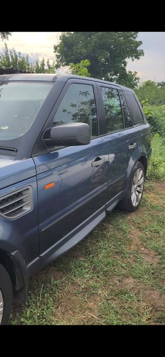 De vânzare doua Range Rover Sport volan partea dreaptă