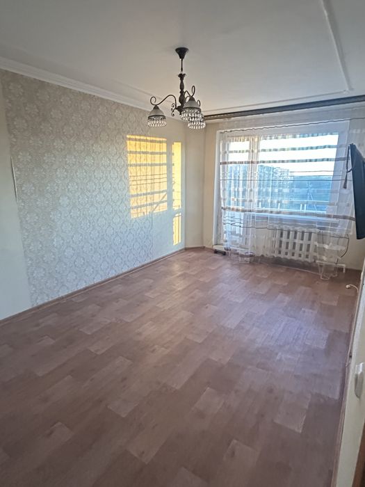 Продам квартиру срочно на 3 мкр дом 5