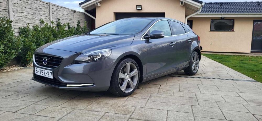 Volvo V40 Model R_Design
