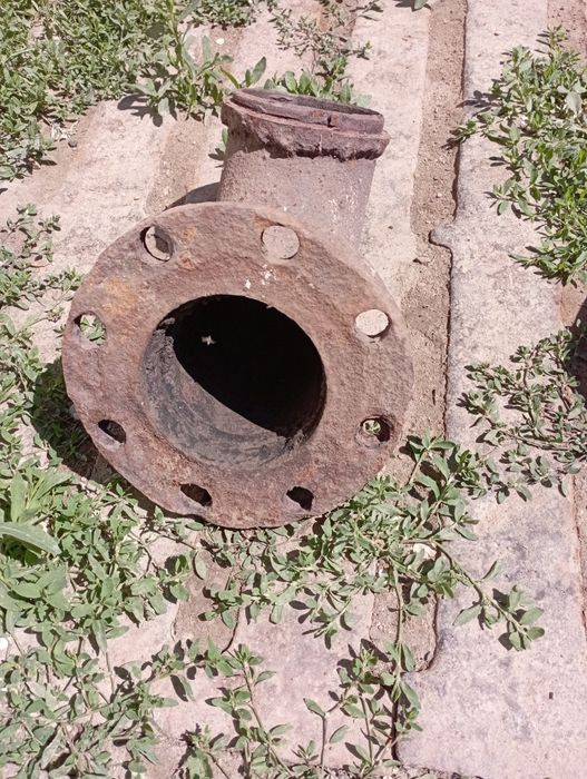 Продам железные отводы