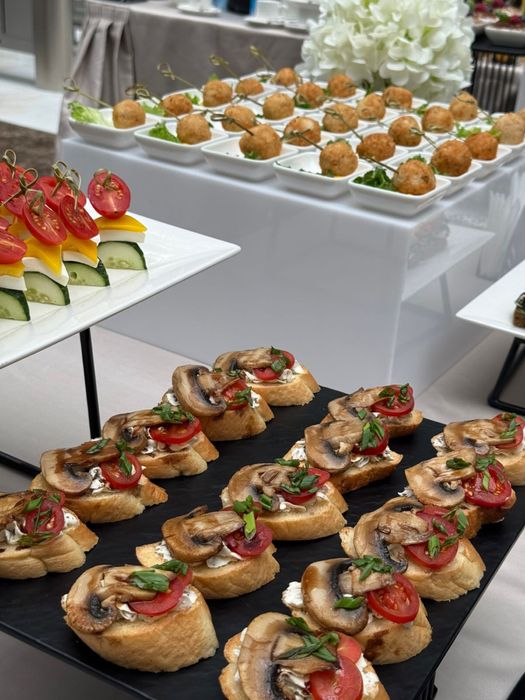 Кейтеринг, фуршет, выездные банкеты под ключ