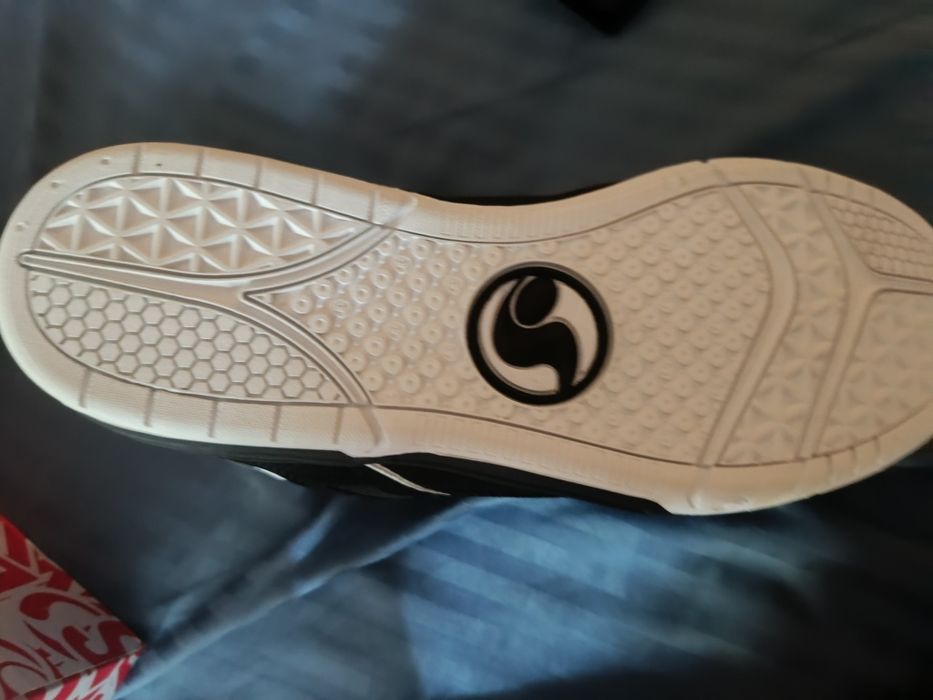 Кроссовки DVC оригинал