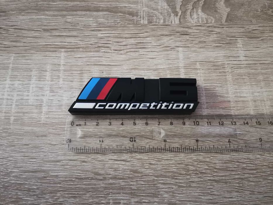 Предна решетка черна емблема BMW M6 Competition