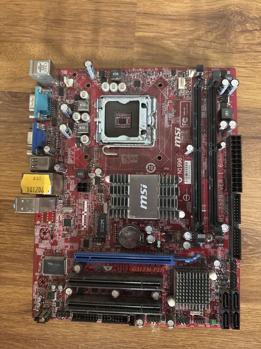 Procesoare Intel Pentium / Celeron / AMD Athlon + plăci de bază și RAM