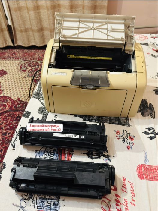Принтер HP LaserJet 1018 2 картриджа