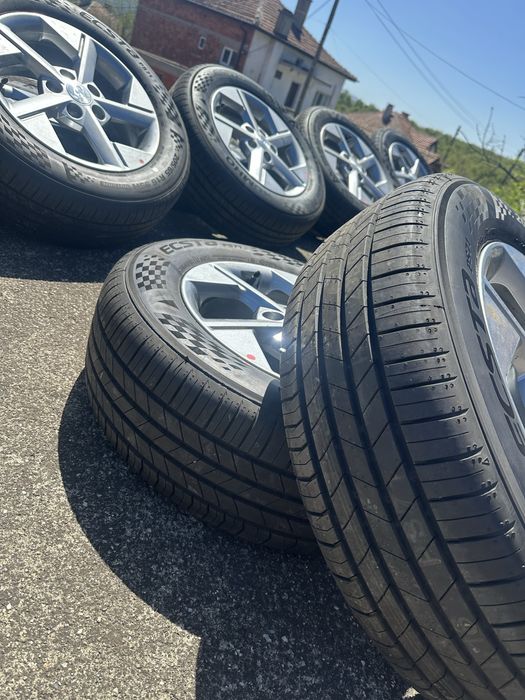 Гуми и джанти за Hyundai 205 65 16
