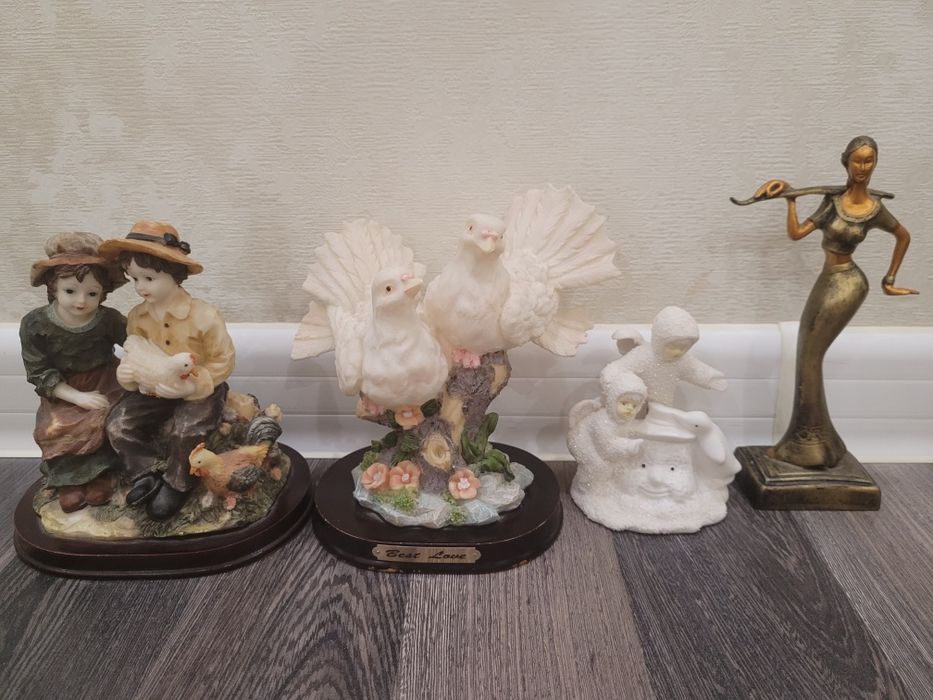 Статуэтки разные