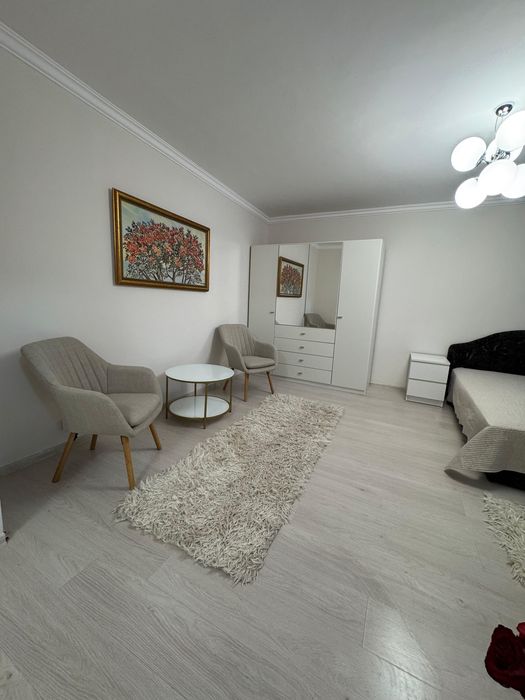 Particular inchiriez garsoniera