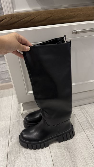 Продам зимний обувь