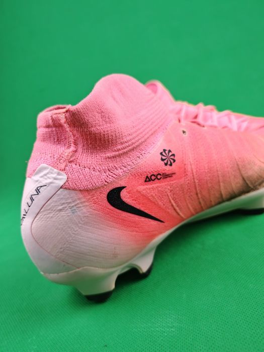 Професионални бутонки Nike Phantom Luna 2 Elite FG