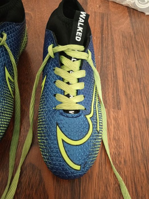 Продам Бутсы качественно