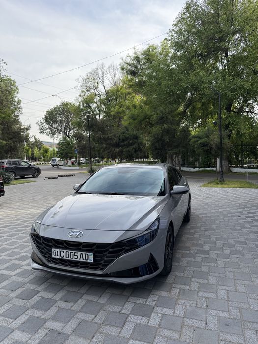 Hyundai Elantra 2022