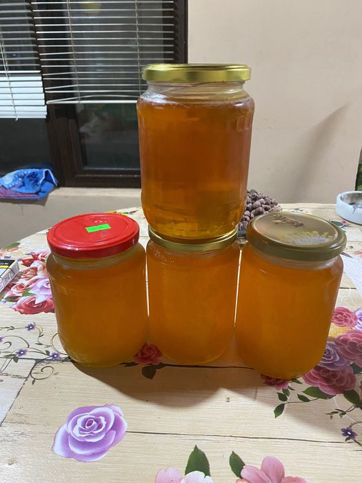 Продавам пчелен мед от работливи пчелички