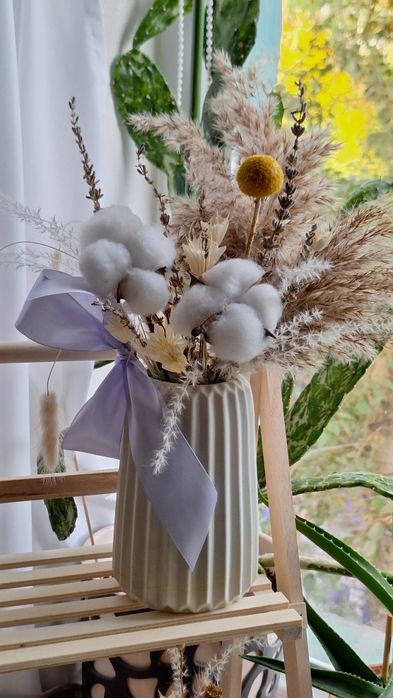 Композиции из сухоцветов