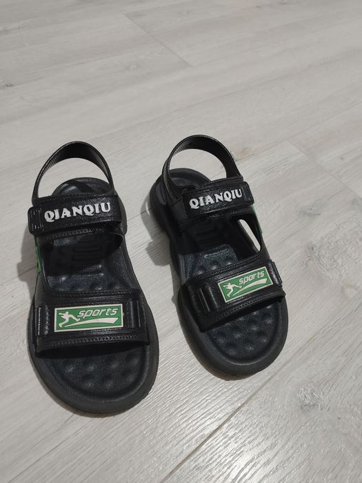 Продам Сандали детские